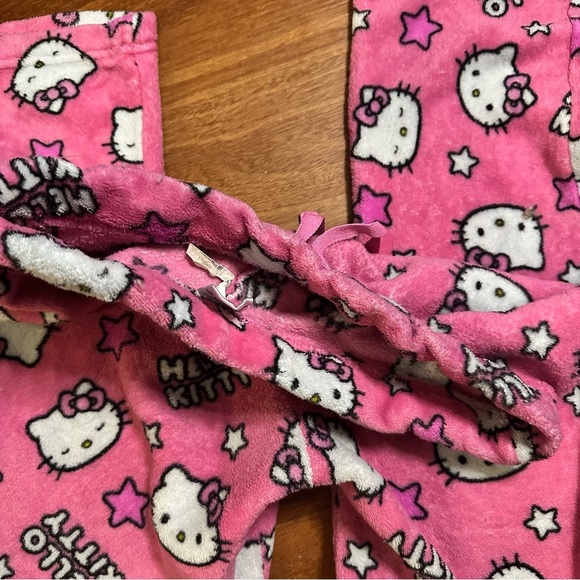 Hello Kitty Sanrio Y2K Fleece Wide Legged Pyjama Pants - Picture 6 of 6